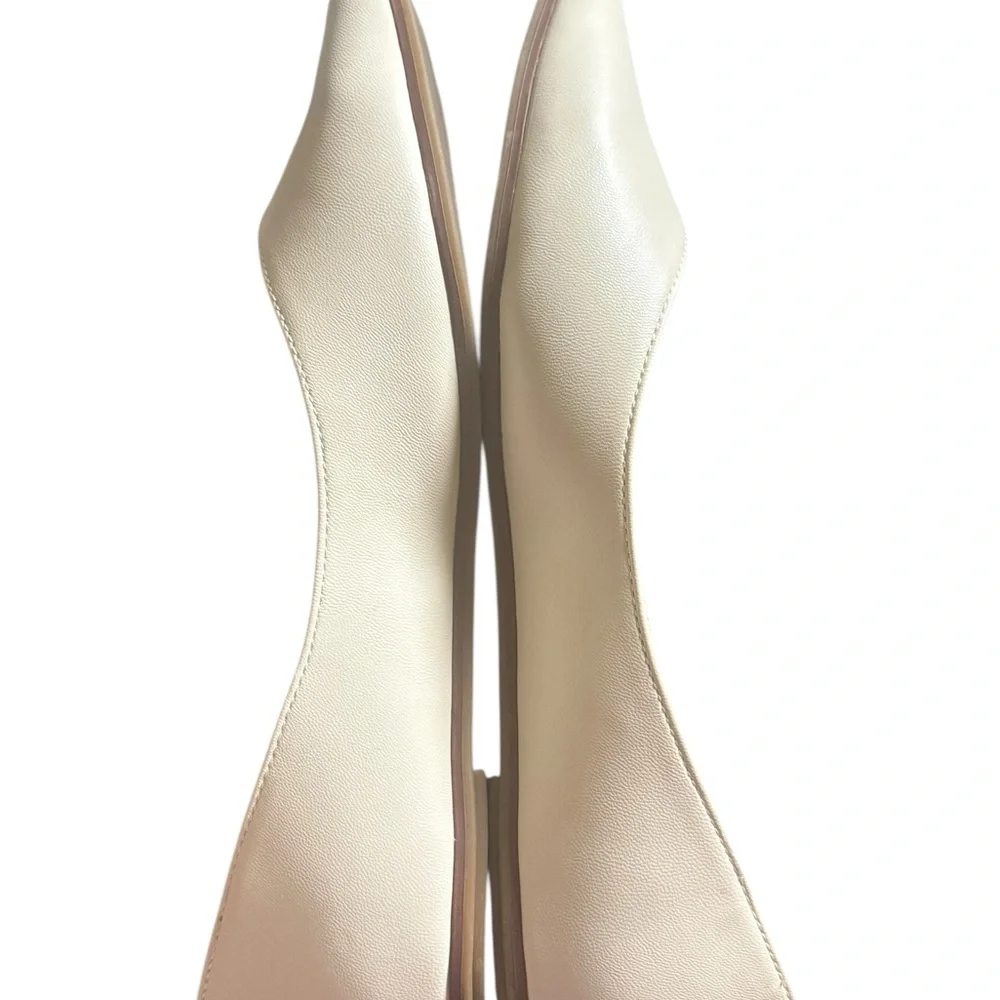 Joe Fresh Cream Flats Timeless Design - Picture 3 of 3